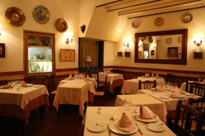 Interior, Restaurante La Barraca, Madrid, Spain