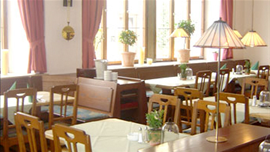 Fletzinger-Hotel-Wirtshaus-Bar-Biergarten